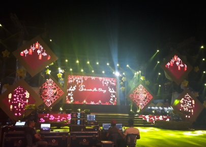 SÂN KHẤU GIAO THỪA AN GIANG