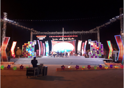 SÂN KHẤU GIAO THỪA